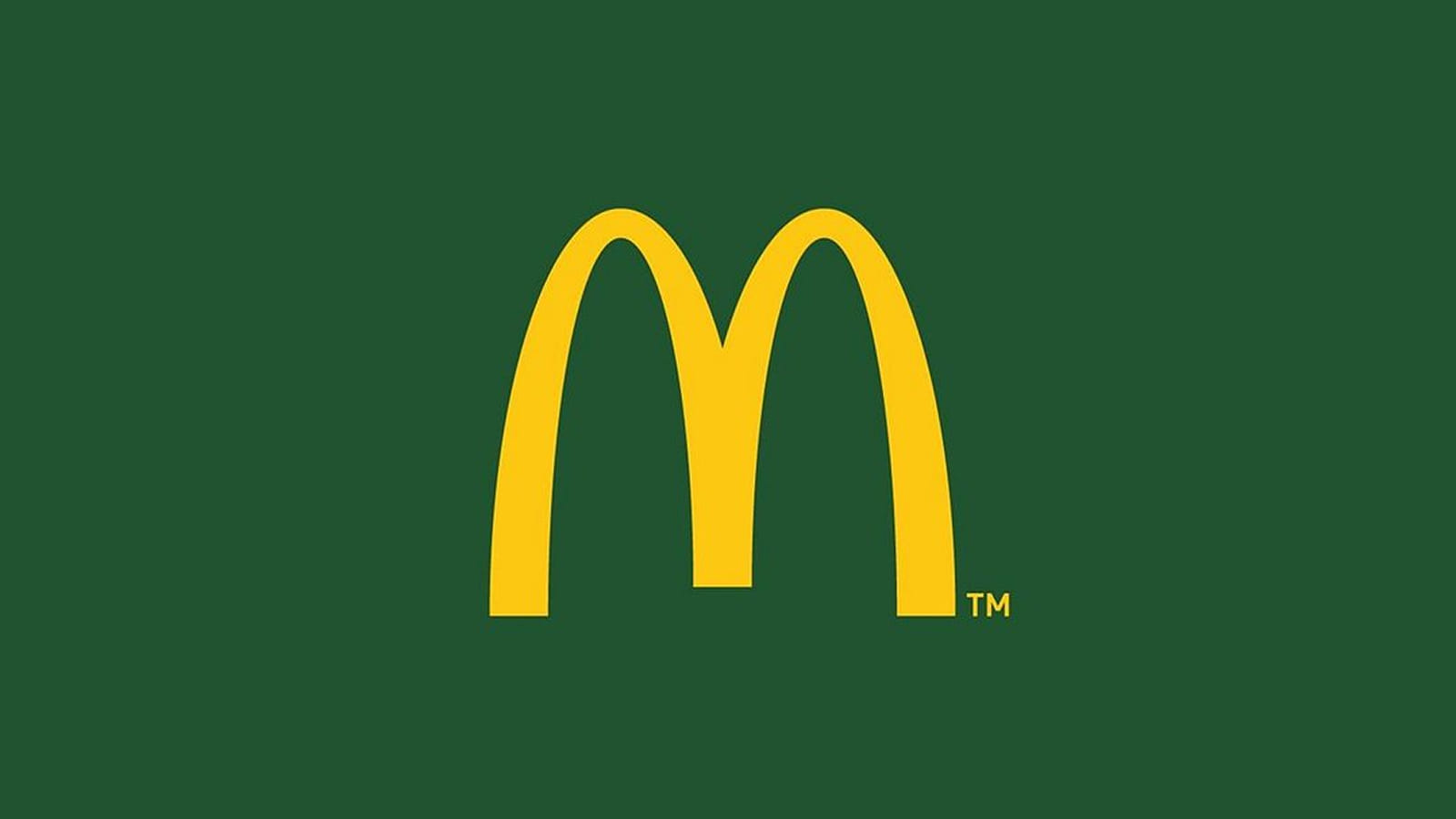 Логотип McDonalds с фирменной буквой M на зеленом фоне